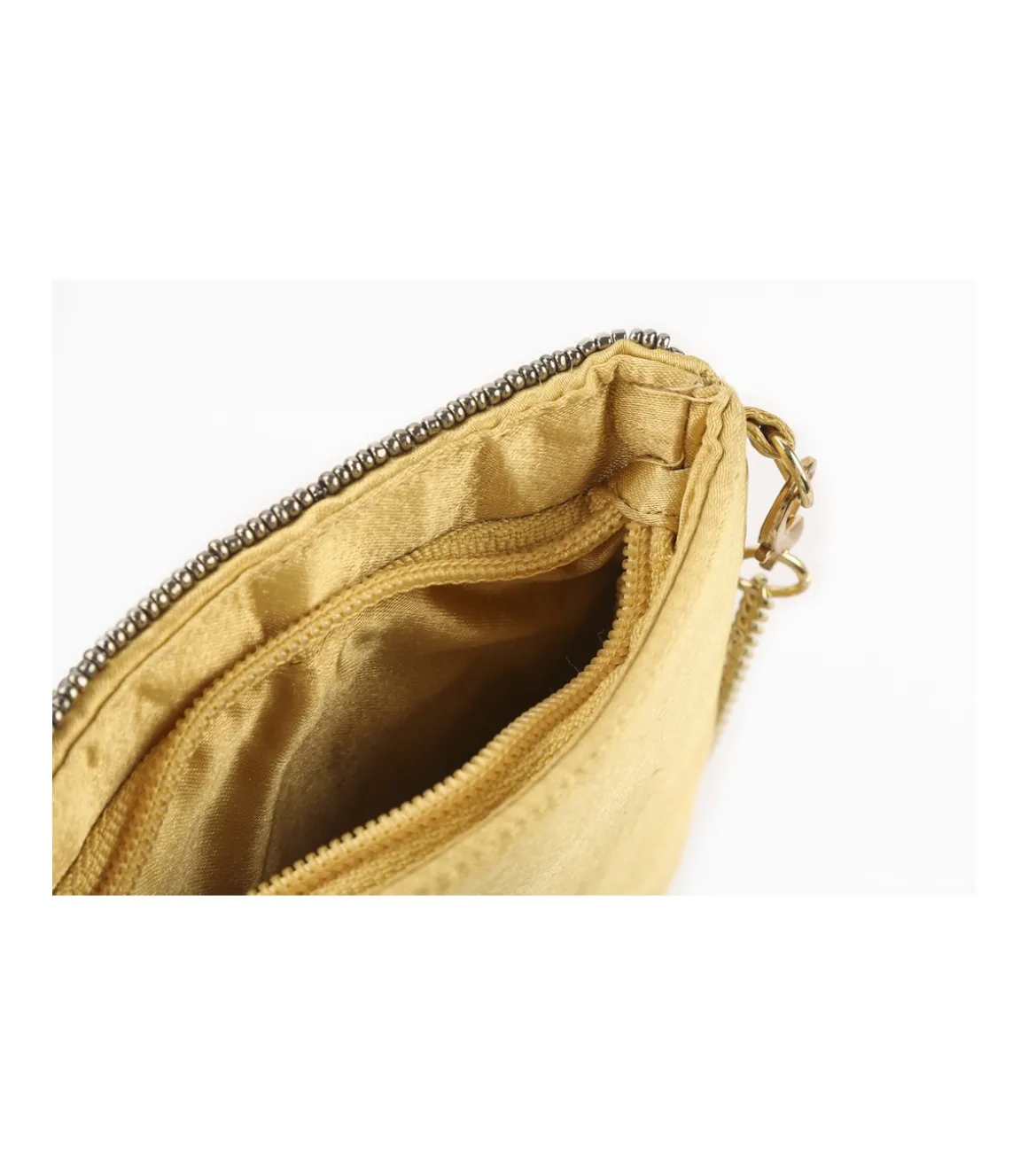 Bolsito Abalorios Con Flecos Para Movil Edición Limitada