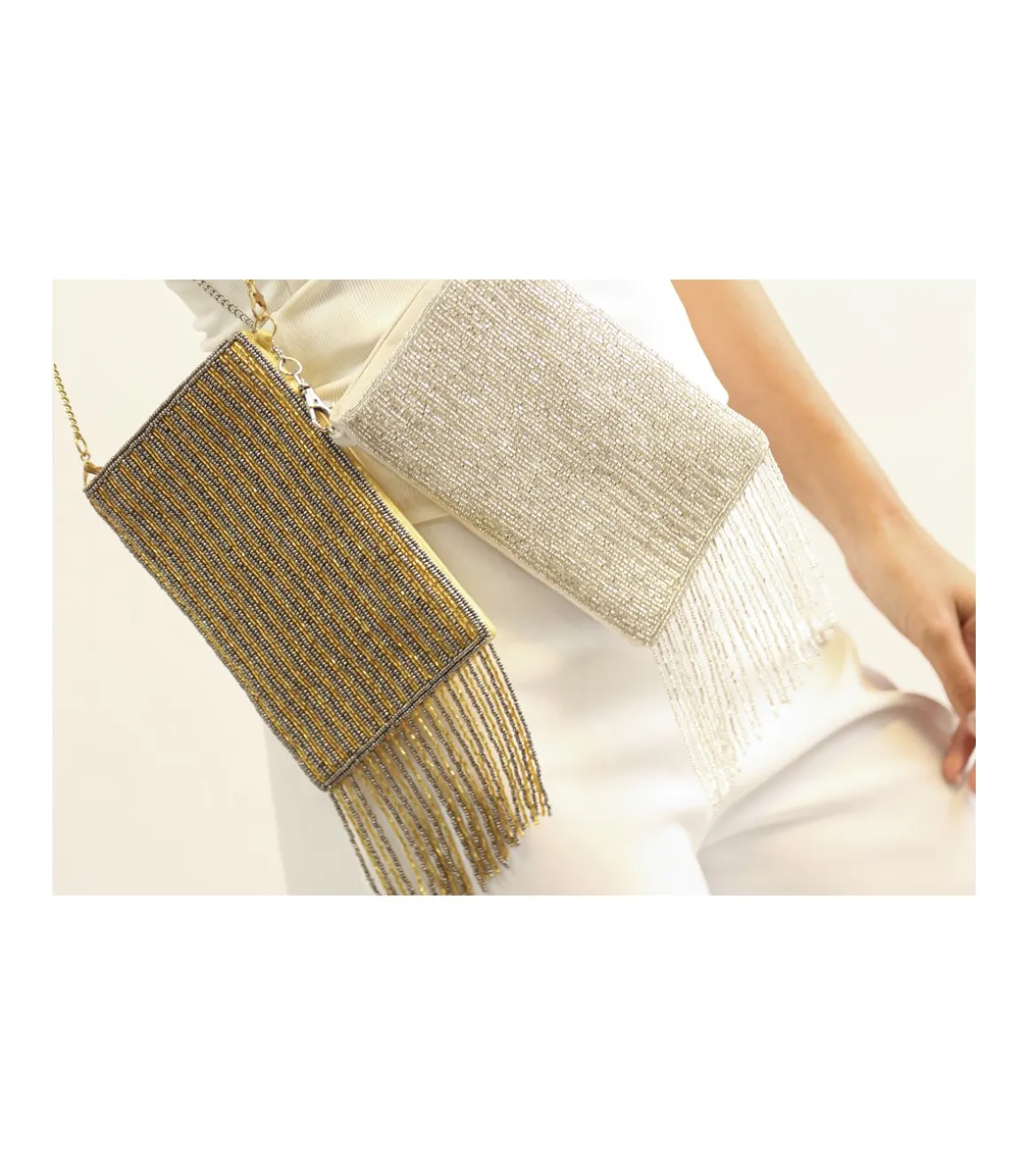 Bolsito Abalorios Con Flecos Para Movil Edición Limitada